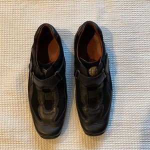 Donald J Pliner SPORT Womens shoes